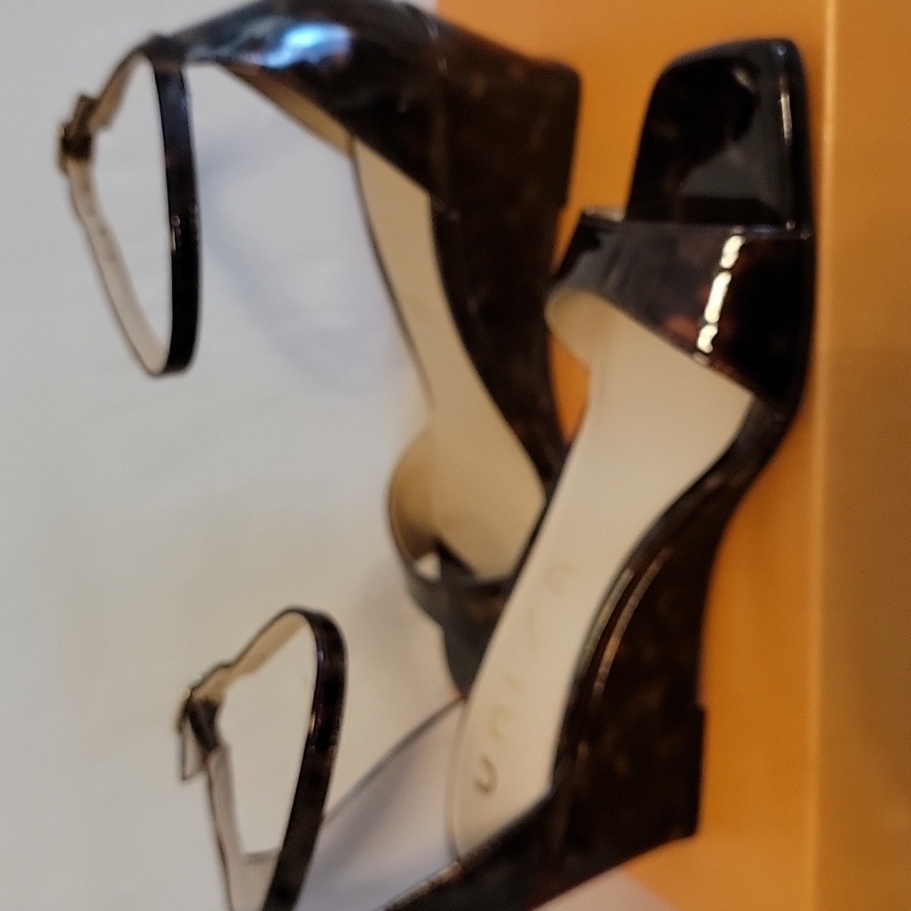 Medium Brown with gold flakes brand new Unisa wedge Sandals